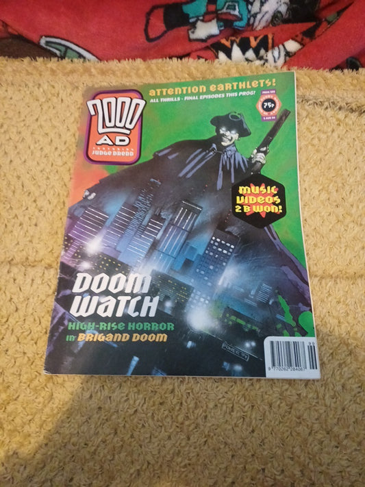 2000 AD Prog #899 UK Comic book Magazine Size Judge Dredd